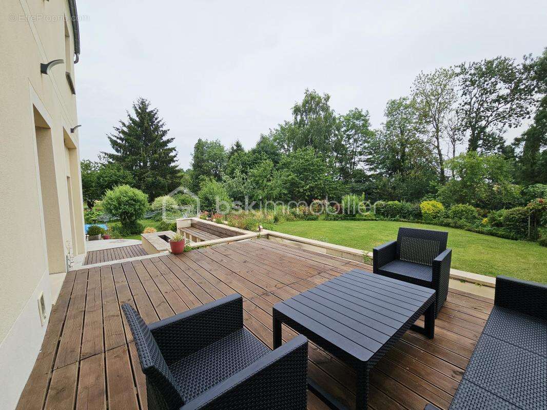 Maison à COULOMMIERS