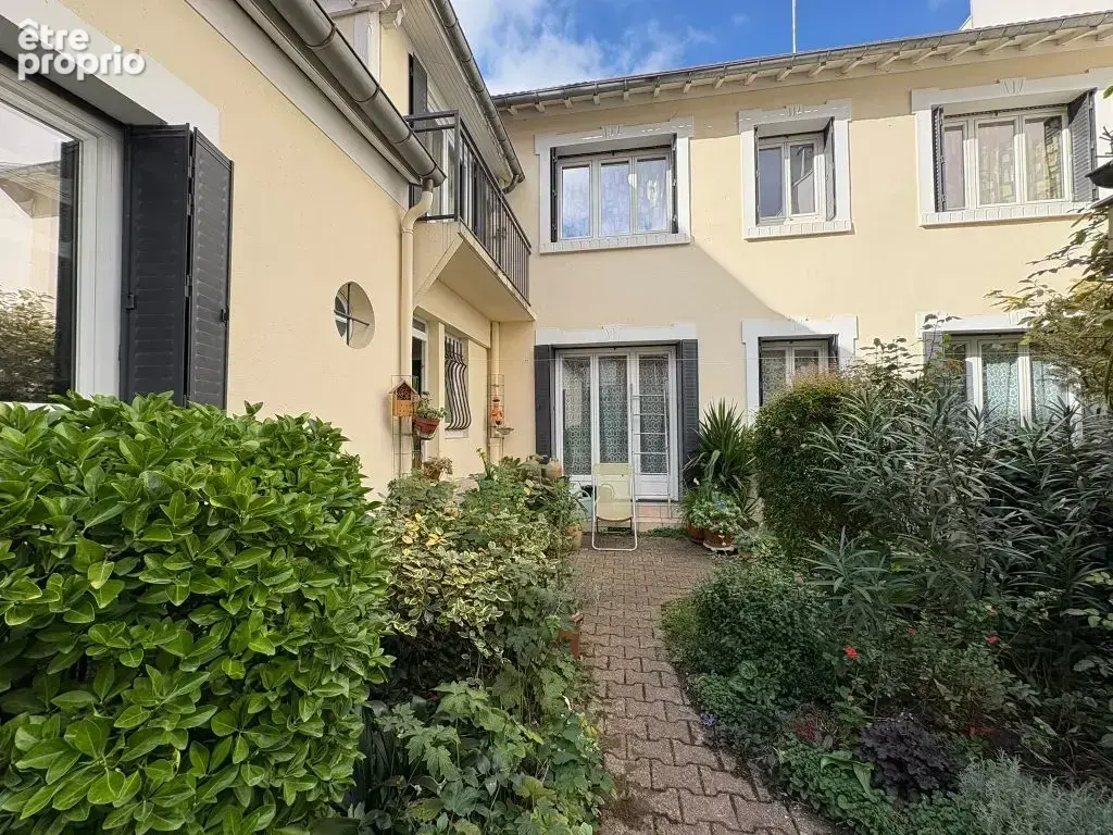 Maison à VINCENNES