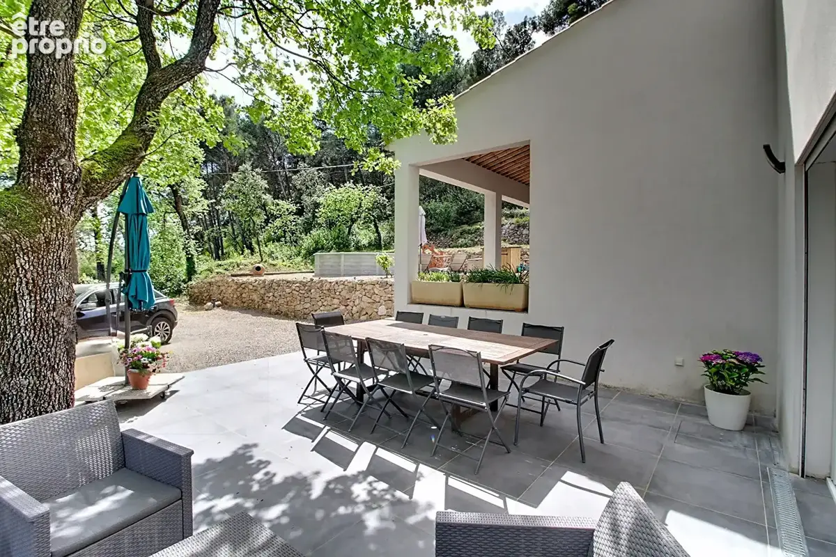 A VENDRE DRAGUIGNAN - Maison 124 m²  3 chambres sur 975 m² de terrain - photo 3