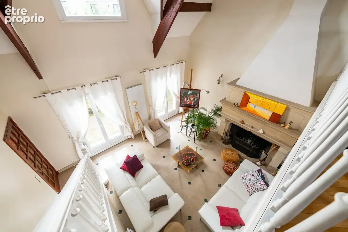Maison familiale de caractère avec jardin arboré de 1 371 m2 à Sucy-en-Bri - photo 6