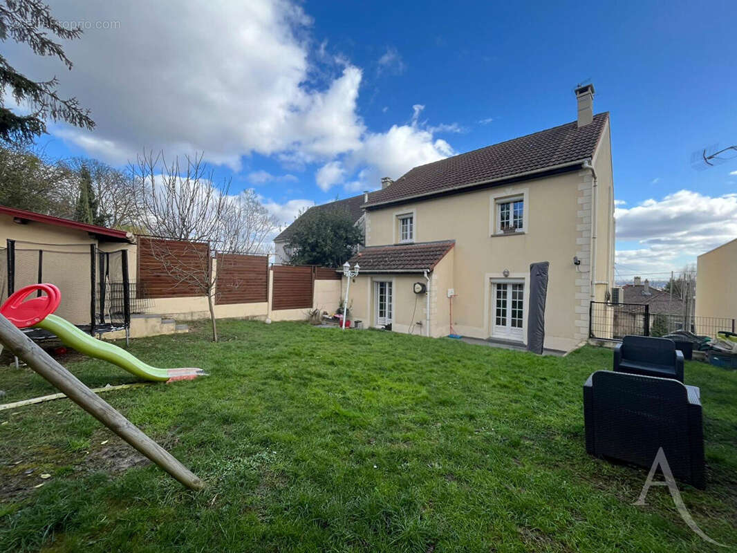 Maison à ROSNY-SOUS-BOIS