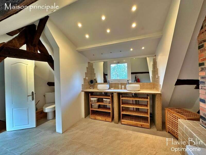 Maison à SYLVAINS-LES-MOULINS