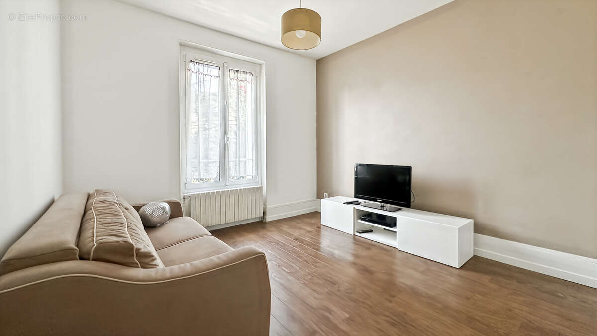 Maison à CORBEIL-ESSONNES