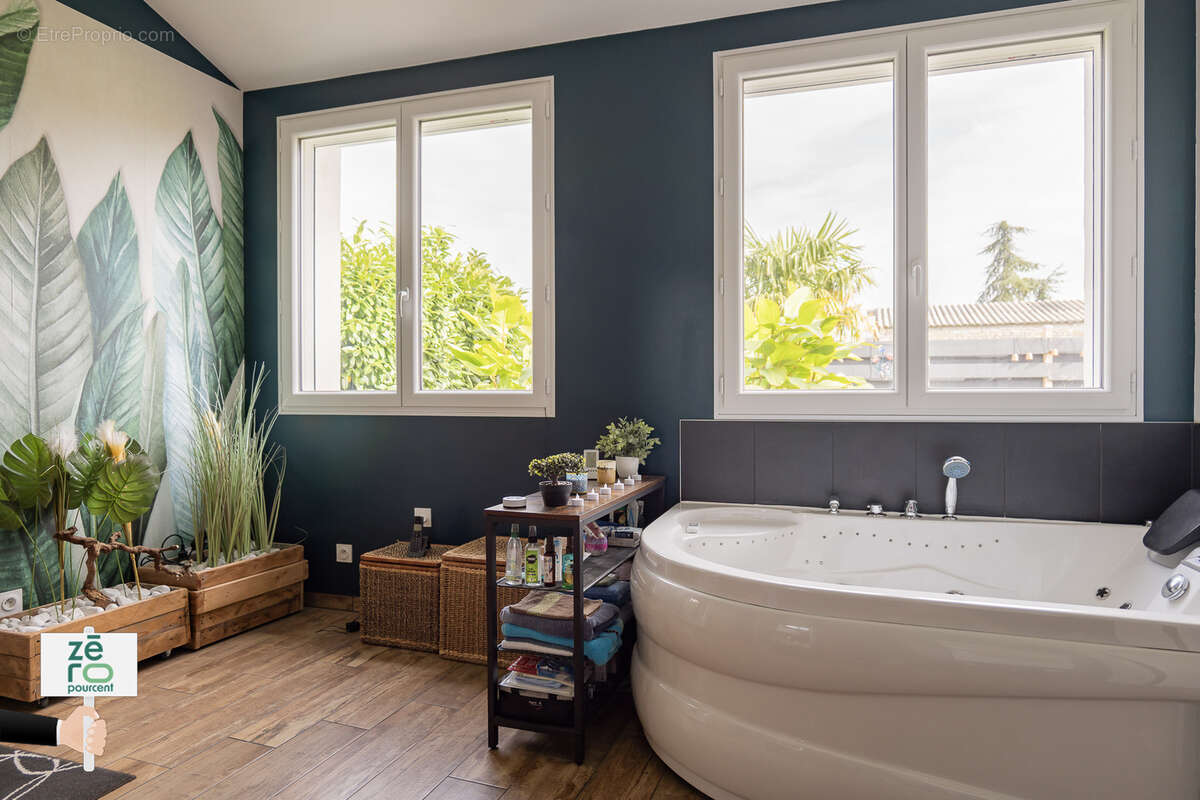 Maison à MOUZEUIL-SAINT-MARTIN