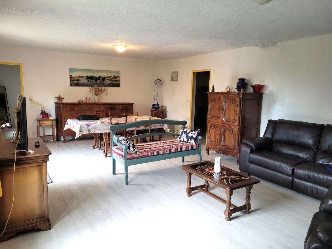 Maison à NOTRE-DAME-DE-SANILHAC