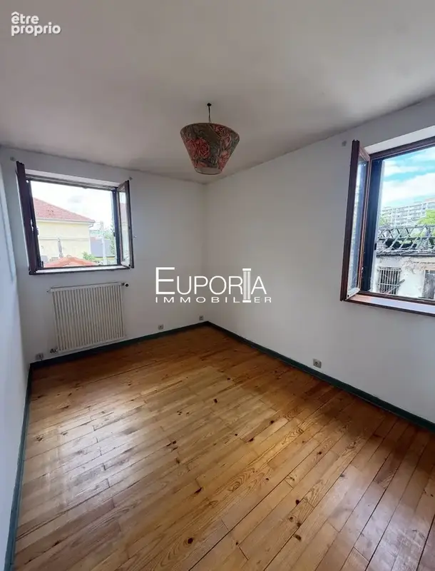 Maison 6 pièces 106 m² à vendre à Villeurbanne (69100) - photo 9