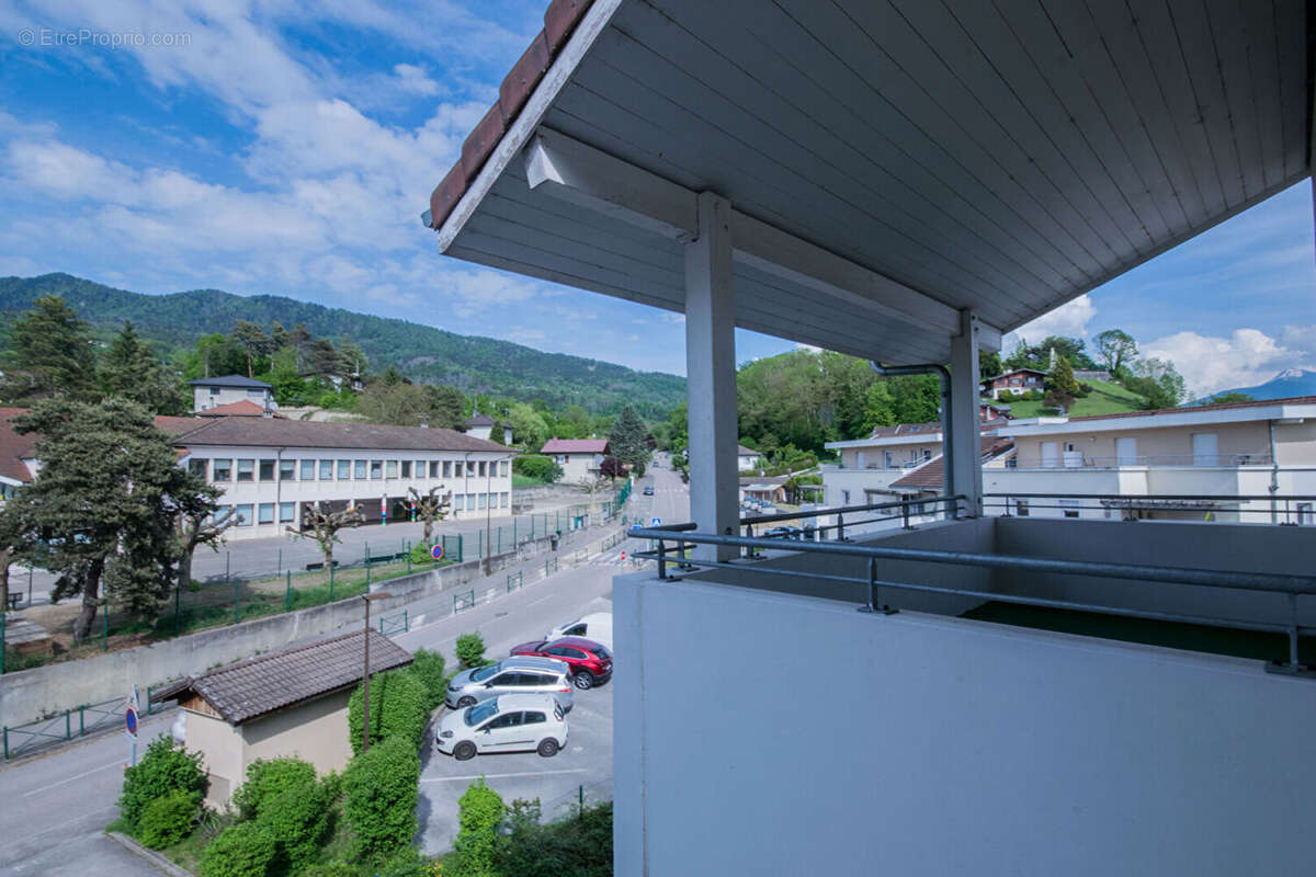 Appartement à BONNE