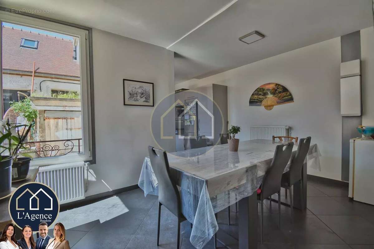 Maison à MONDONVILLE-SAINT-JEAN