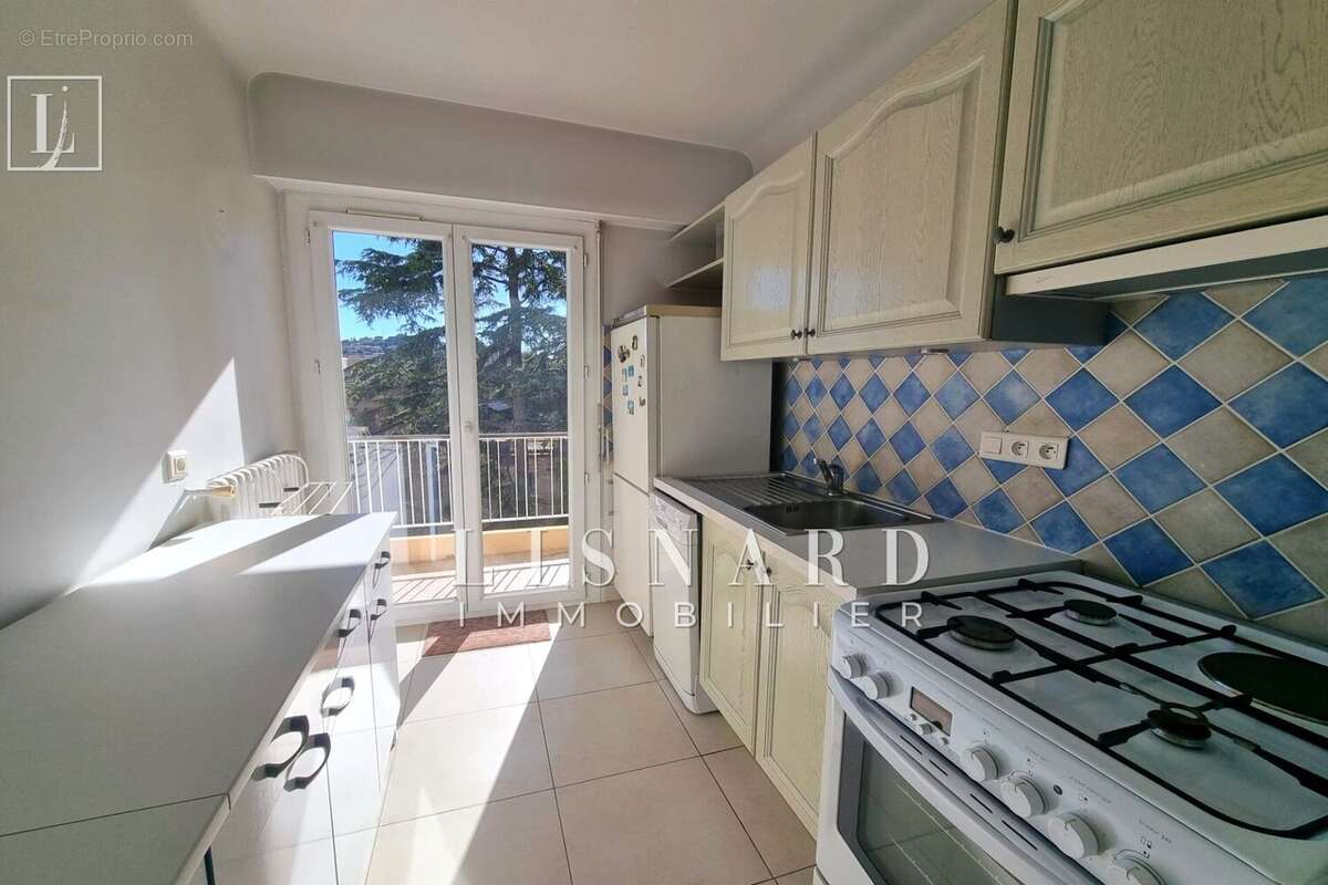 Appartement à VALLAURIS