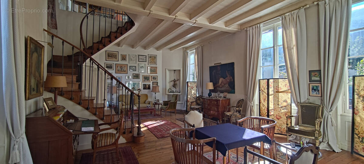 Maison à COGNAC