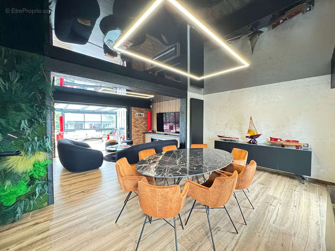 Maison à PRIX-LES-MEZIERES