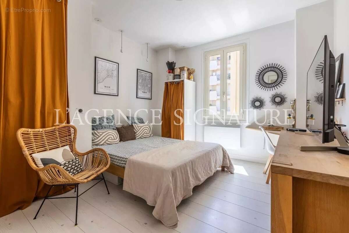 Nice Centre Ville "Garance" 3P 65m2 Coup de coeur - Calme - Lumineux - photo 4