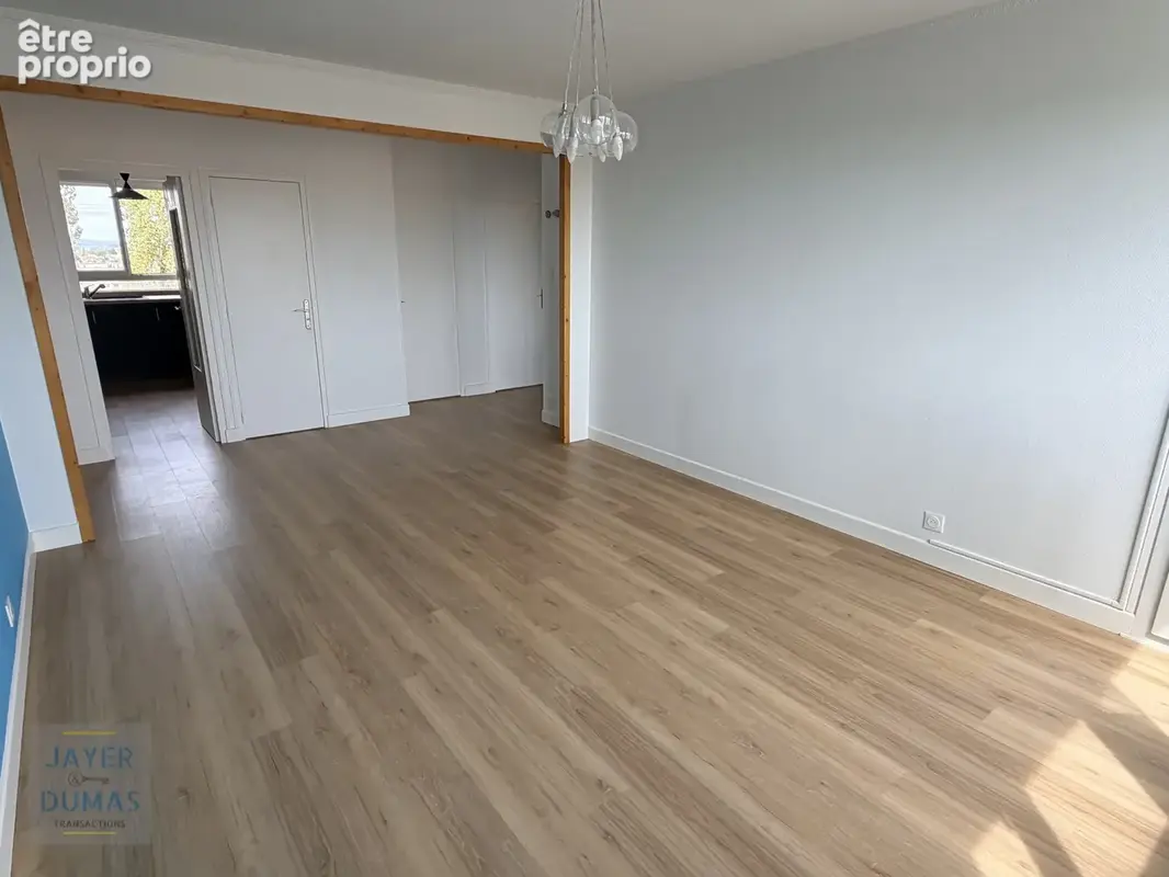CHALON-SUR-SAONE - Bel Appartement T3 lumineux - 60 m2 - - photo 10