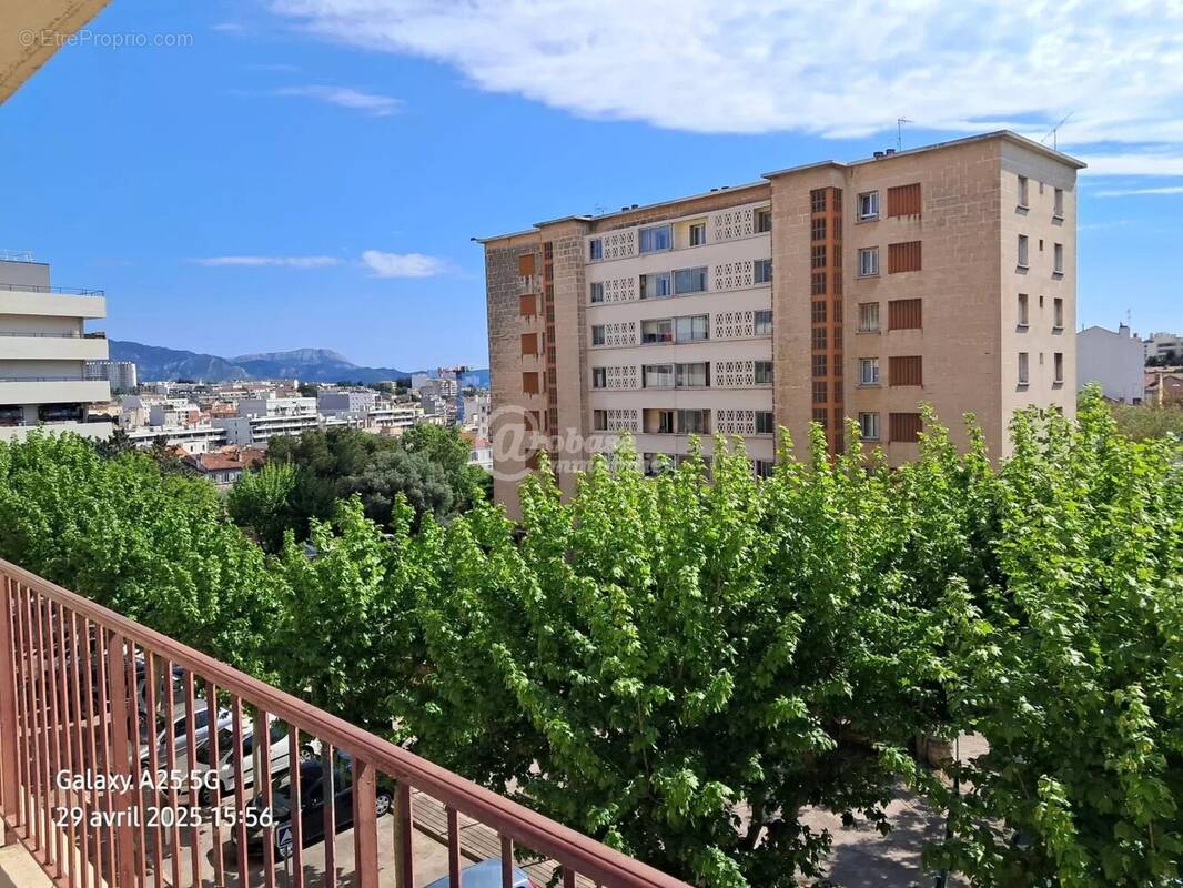Appartement à MARSEILLE-4E