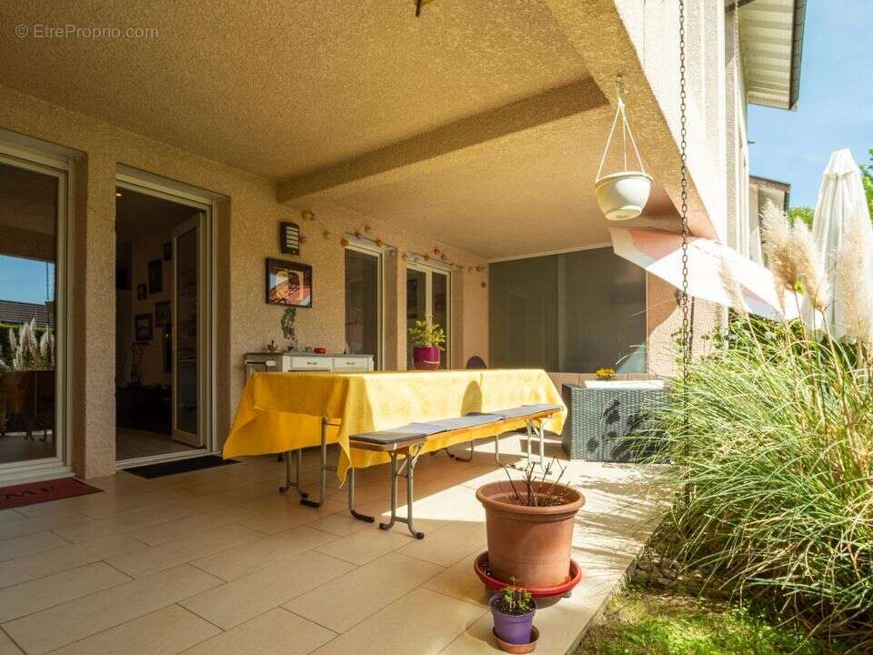 Maison à VETRAZ-MONTHOUX