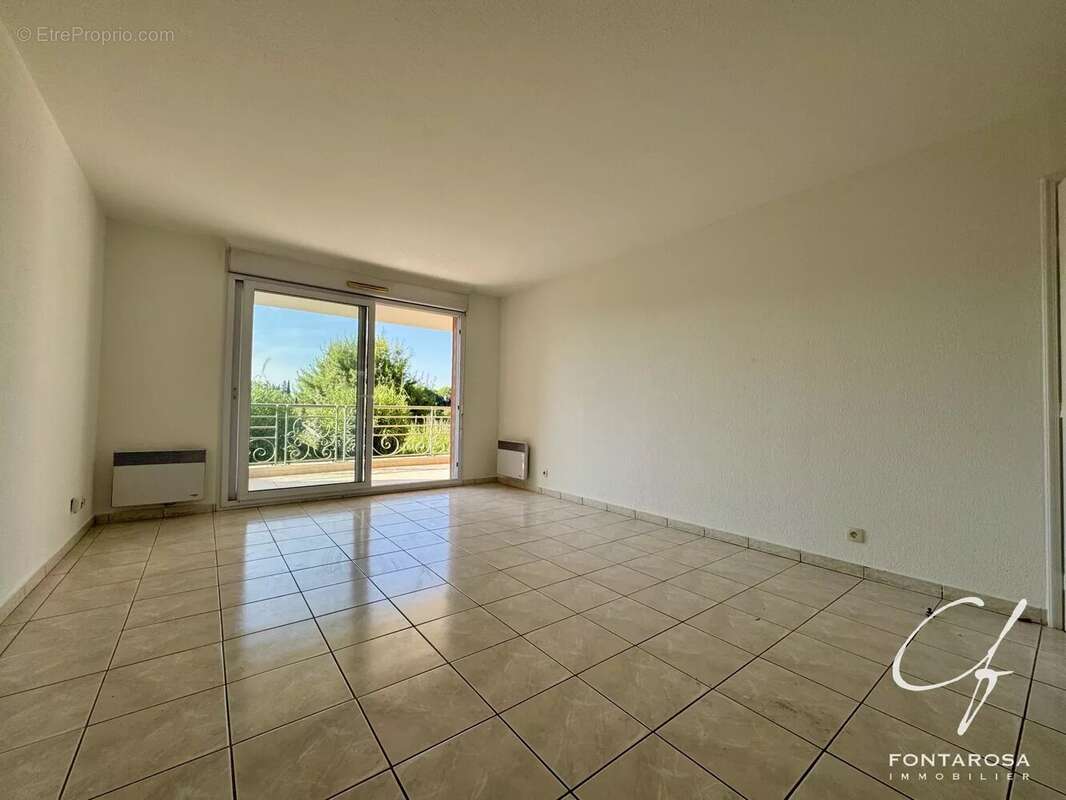 Appartement à FREJUS