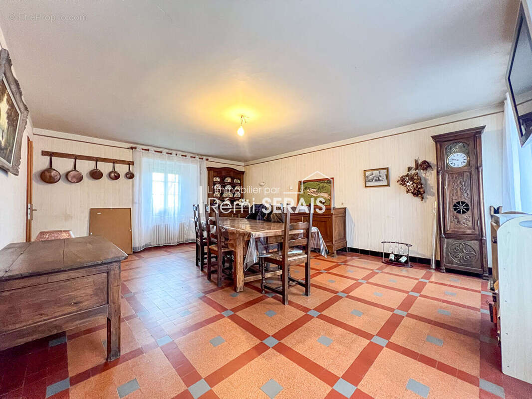 Maison à JURQUES