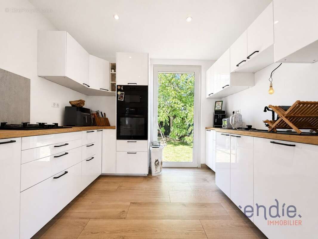 MAISON 4 PIÈCES 3 chambres  Terrain de 1 000 m² - photo 10