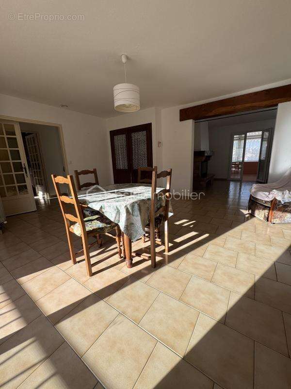 Maison à NISSAN-LEZ-ENSERUNE