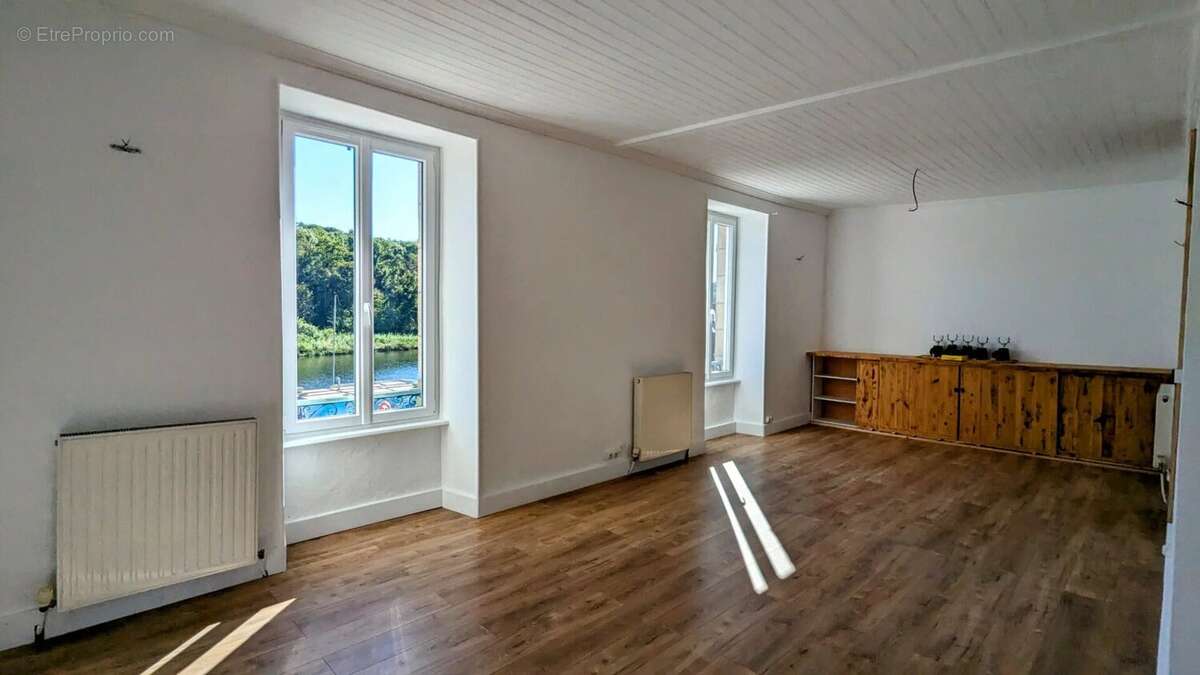 Appartement à PORT-LAUNAY