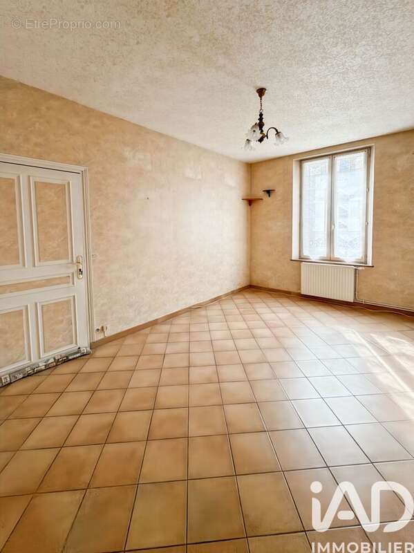 Maison 108 m² à Gy-Les-Nonains  - photo 7