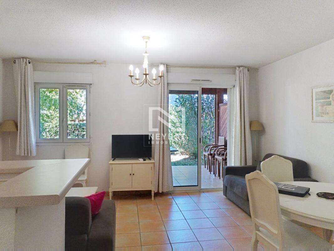Appartement à MONTAUROUX