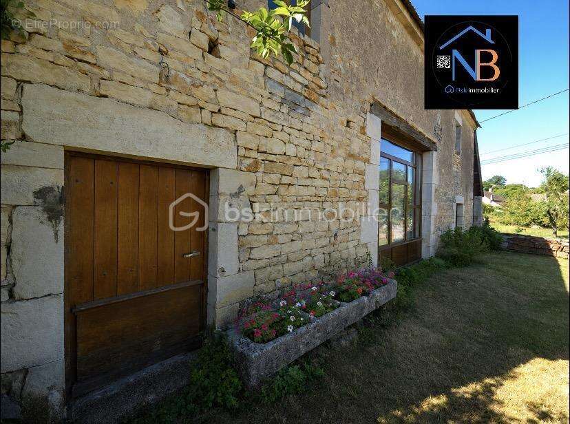Coup de cœur assuré pour cette ancienne grange de charme aux volumes exceptionnels ! En Bourgogne - photo 7