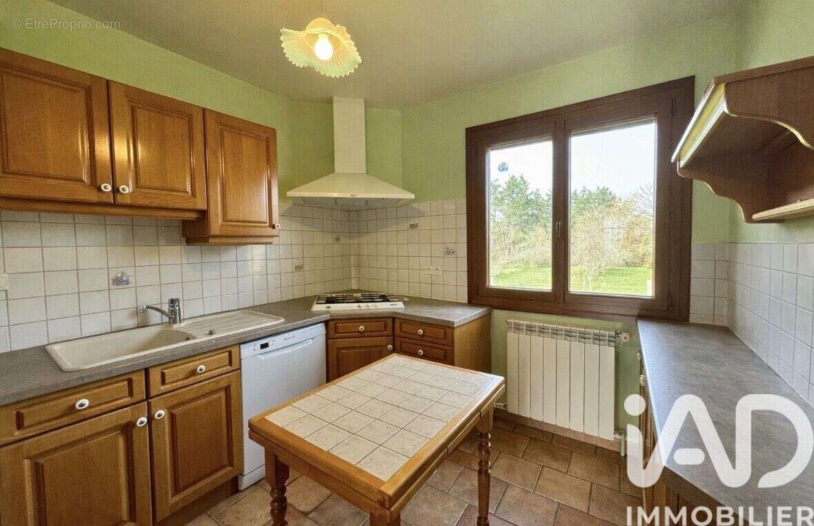Maison 105 m² à Pont-Sur-Yonne  - photo 8