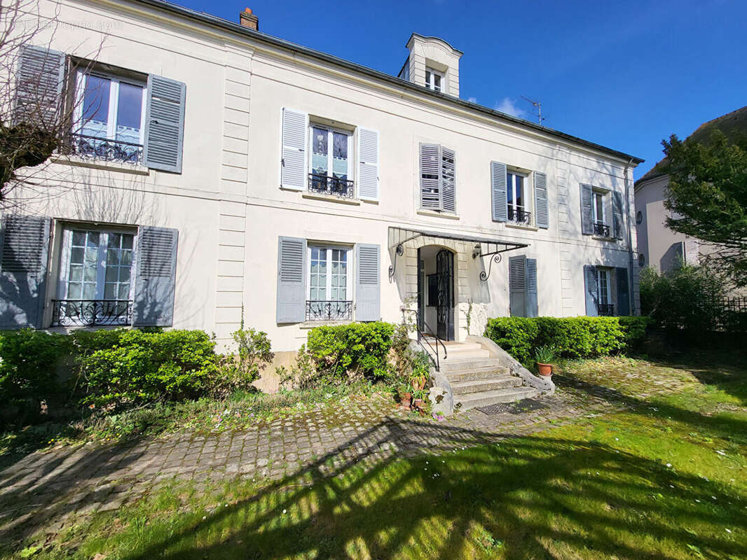 Appartement à GUIGNES