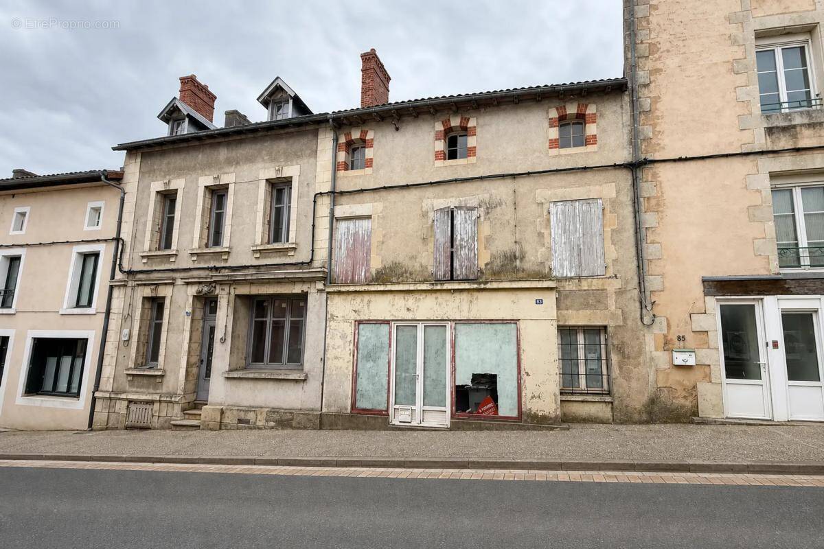 Maison à COUHE