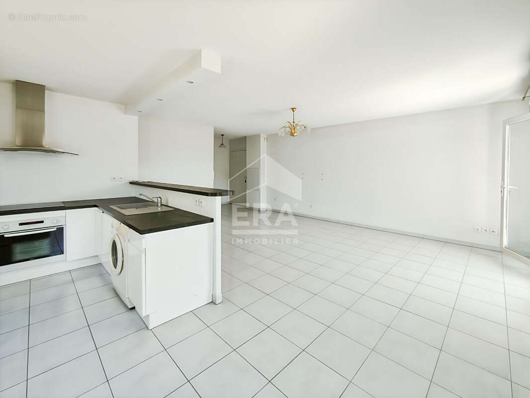 Appartement à SEPTEMES-LES-VALLONS