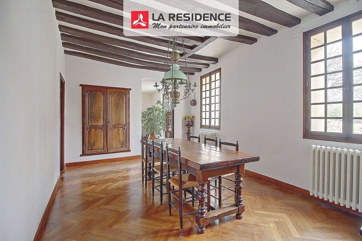 Maison 256 m² à Orgeval  - photo 3