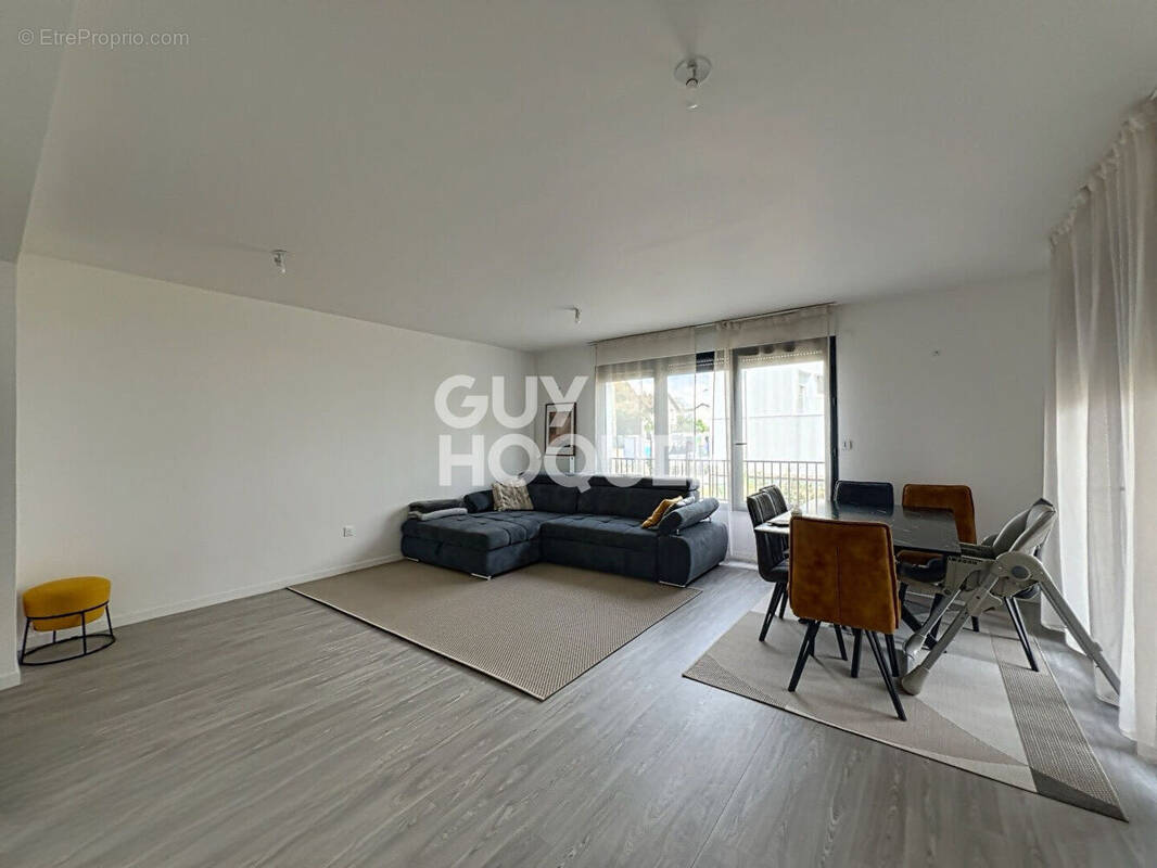 Appartement à STAINS