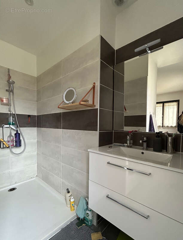 Maison à SAINT-QUENTIN-LA-POTERIE