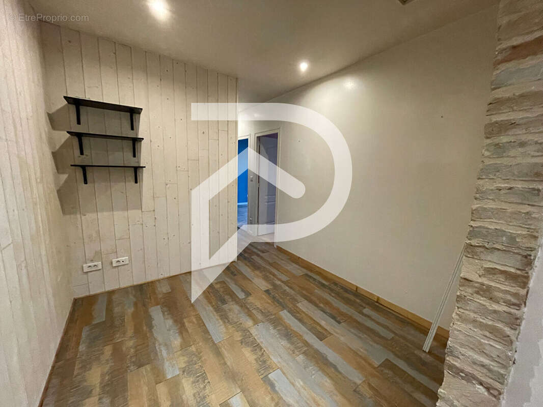 Maison à SAINT-MARTIN-DU-BOIS