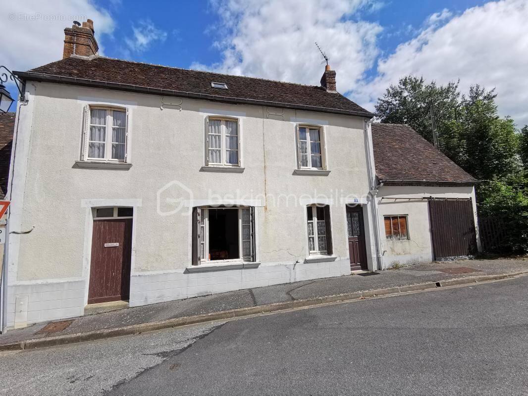 Maison à LONGNY-AU-PERCHE