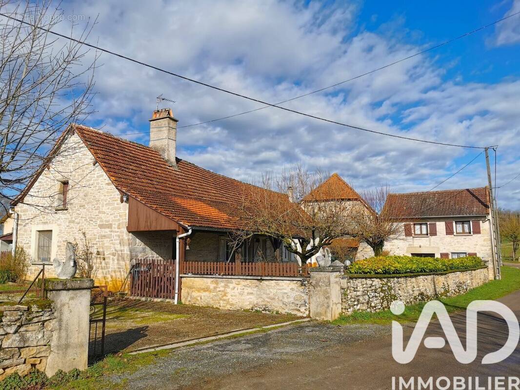 Photo 1 - Maison à SAINTE-CROIX