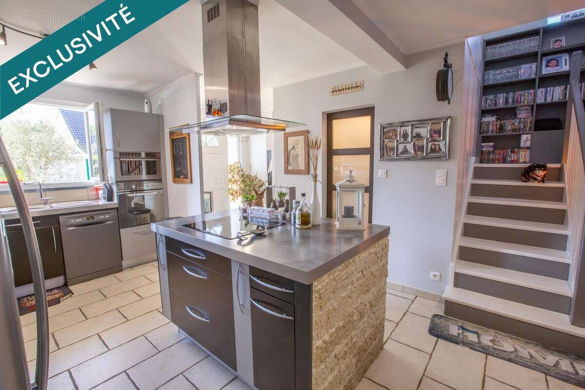 Photo 3 - Maison à LE MESNIL-SAINT-DENIS