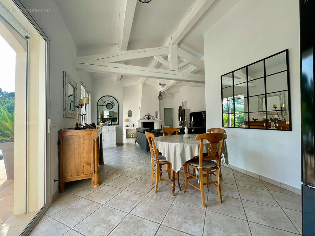 Maison à FREJUS