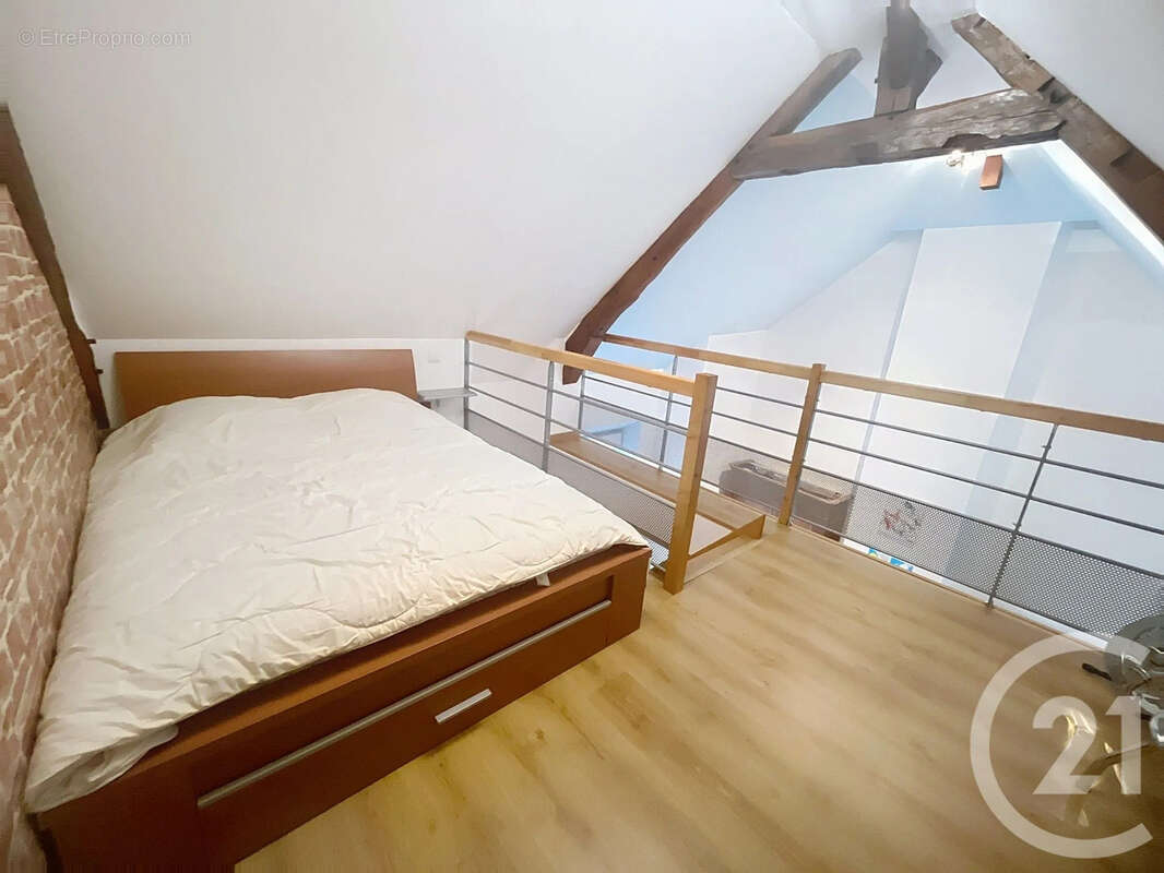 Maison 436 m² à Cuis  - photo 8