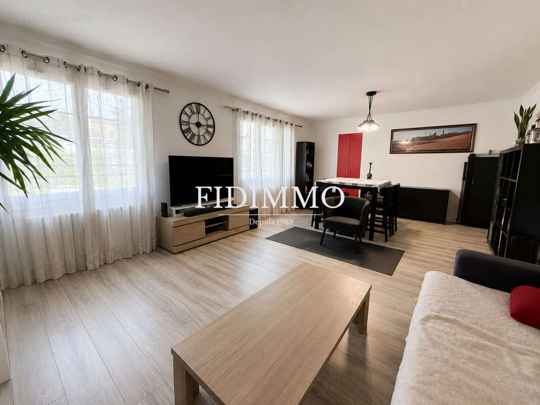 Appartement à CHENNEVIERES-SUR-MARNE