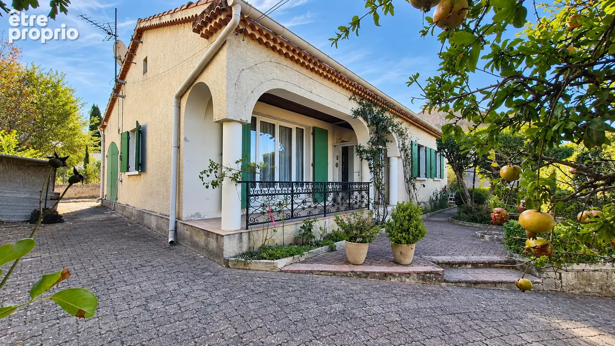 Maison à PEYNIER