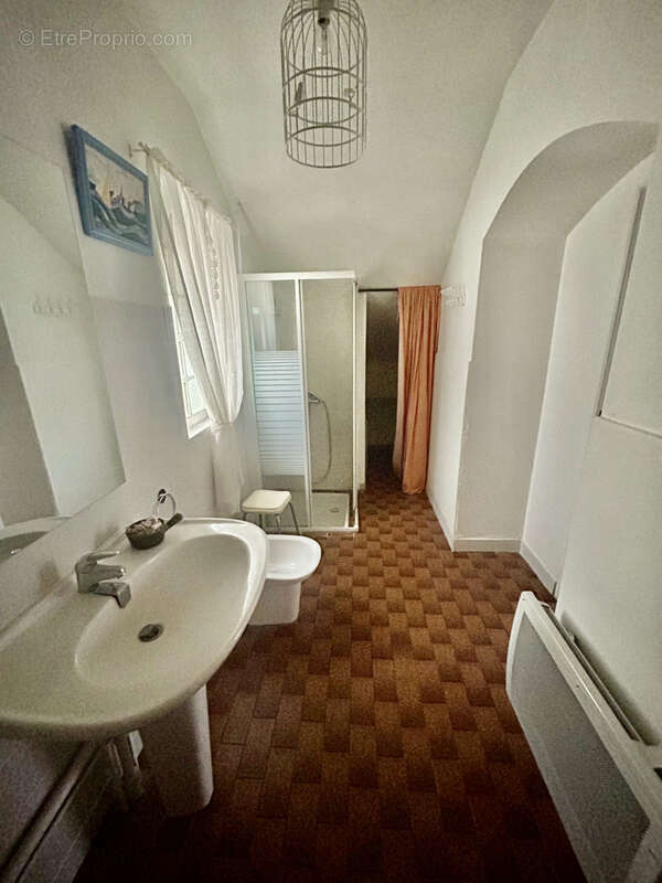 A VENDRE maison de ville de 170 m2 avec 2 logements indépendants - photo 17