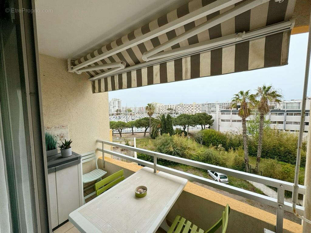 Appartement à MAUGUIO