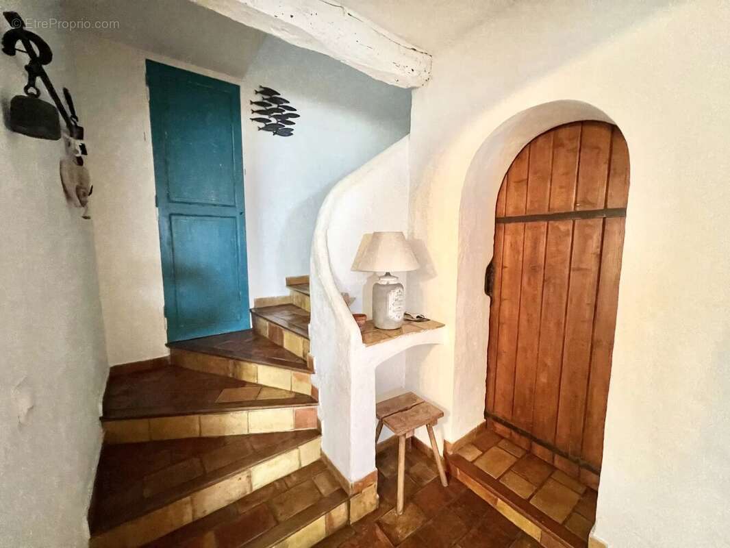 Maison à LA ROQUEBRUSSANNE