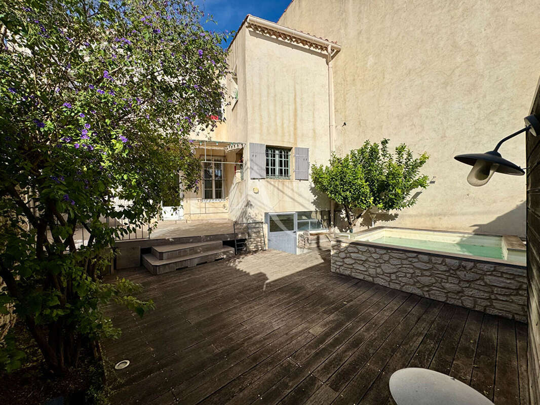 Maison Nimes 5 pièce(s) 131.58 m2 - photo 2