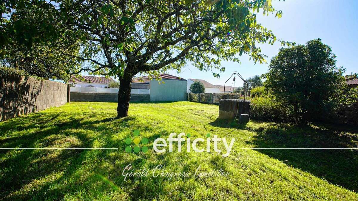 Maison à SAINT-LUMINE-DE-COUTAIS