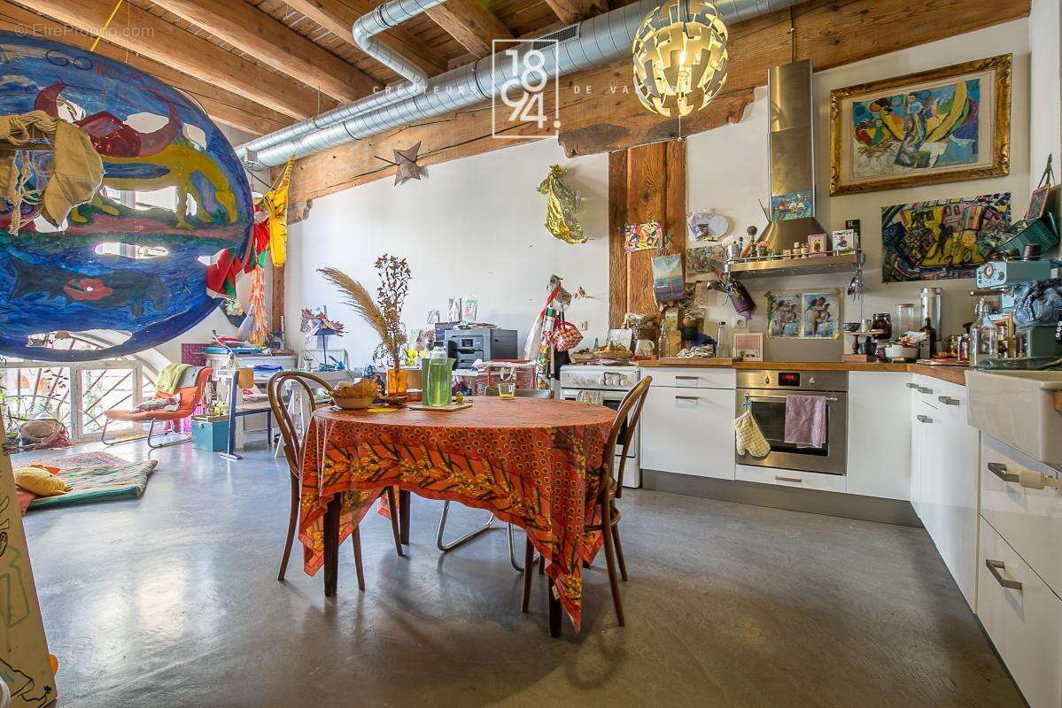 Appartement à MARSEILLE-2E