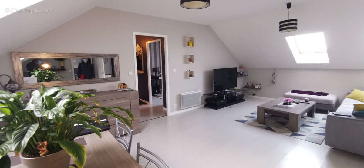 Appartement à EPERNON