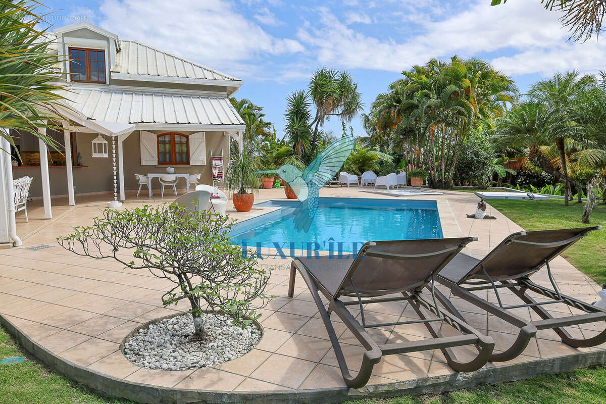 Maison à BAIE-MAHAULT